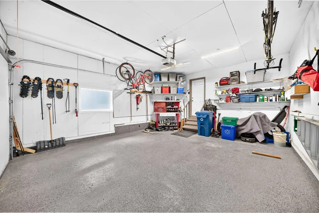 4 Valley Meadow Close NW Calgary AB T3B5M1