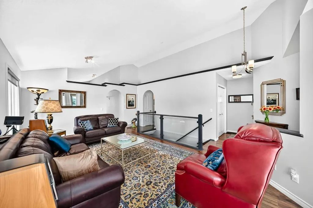 4 Valley Meadow Close NW Calgary AB T3B5M1