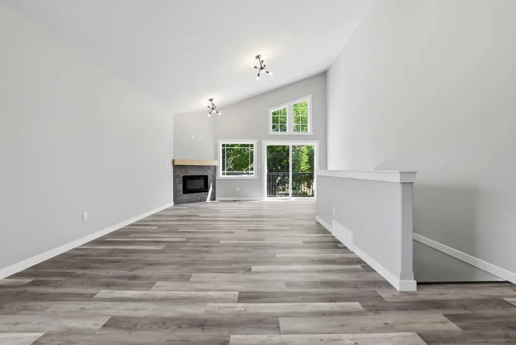 5242 51 Street Lacombe AB T4L 1H7