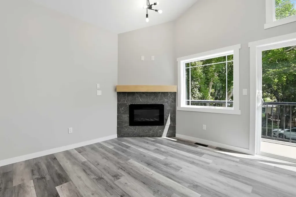 5242 51 Street Lacombe AB T4L 1H7