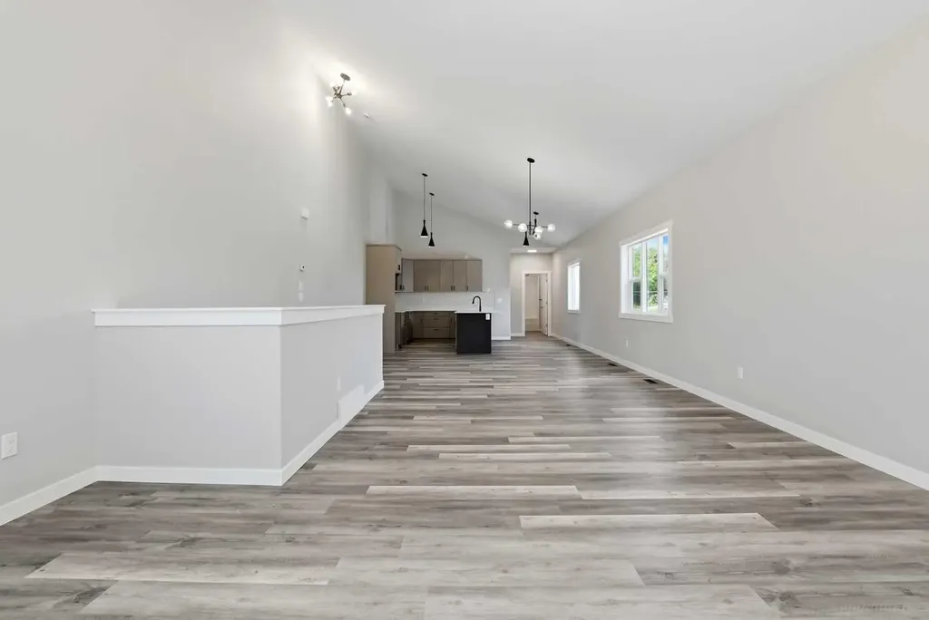 5242 51 Street Lacombe AB T4L 1H7