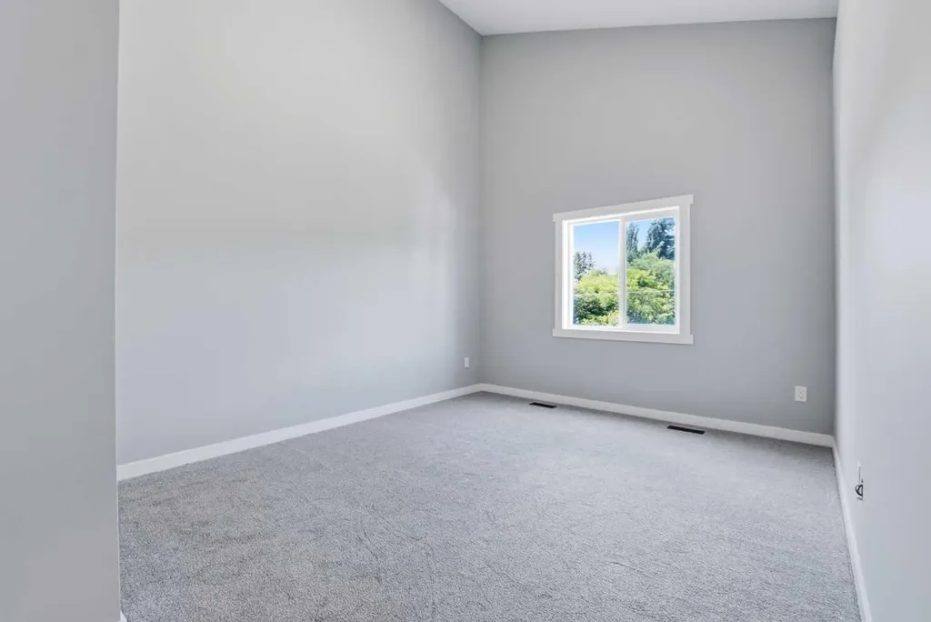 5242 51 Street Lacombe AB T4L 1H7