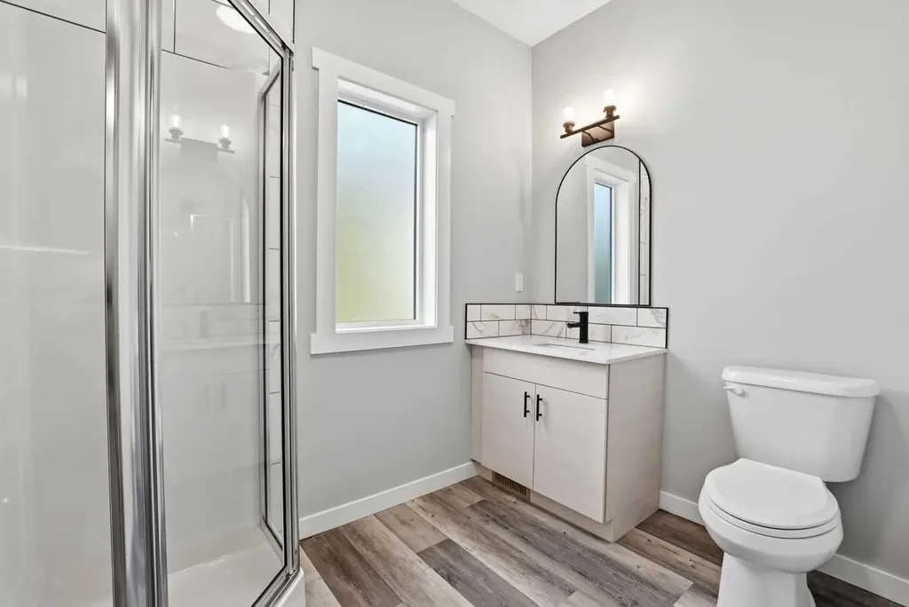 5242 51 Street Lacombe AB T4L 1H7