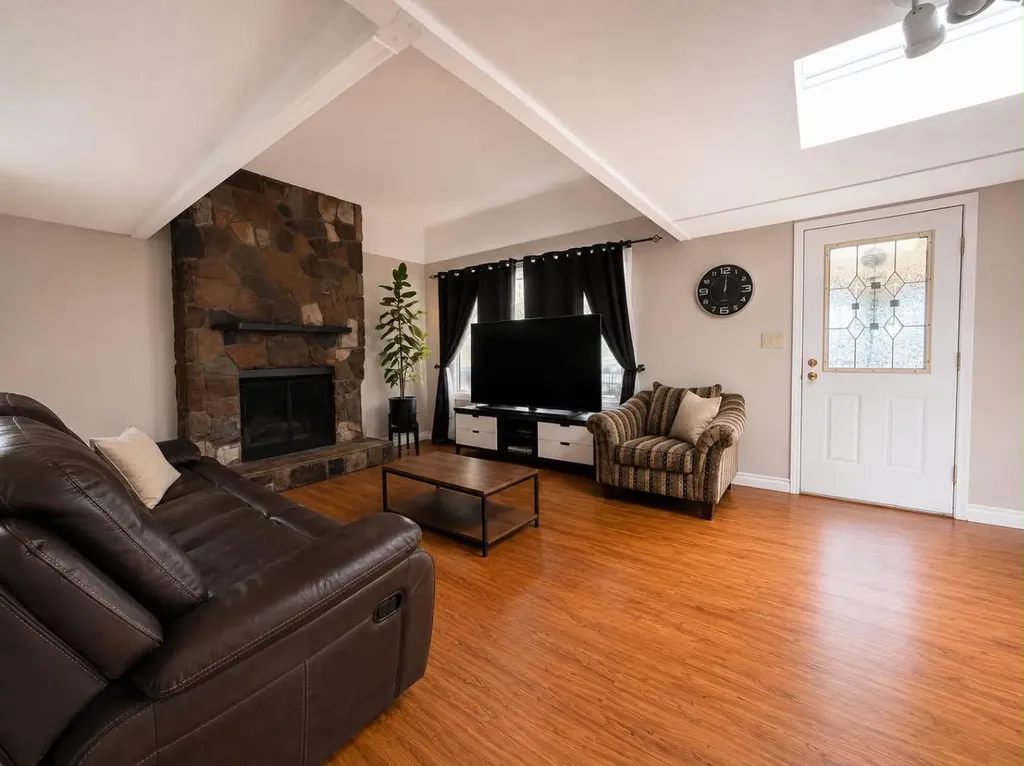 11009 Hoppe Avenue Grande Cache AB T0E0Y0