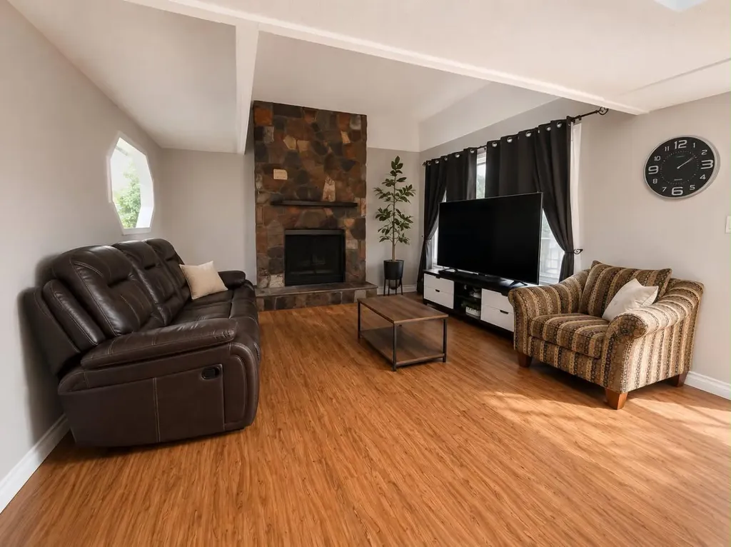 11009 Hoppe Avenue Grande Cache AB T0E0Y0