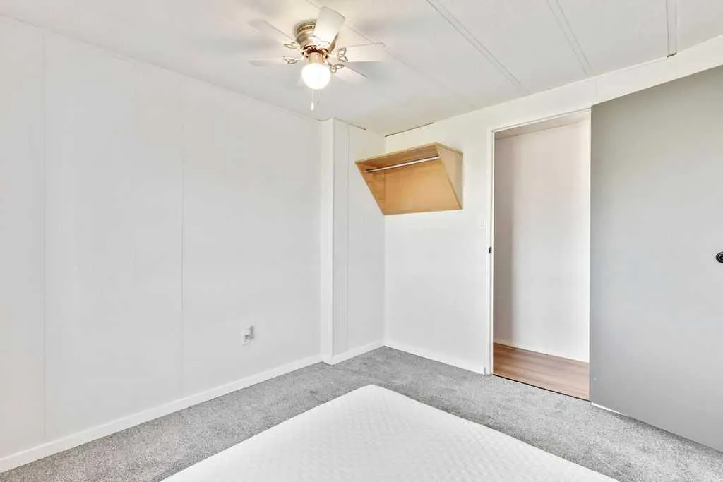 6220 17 Avenue SE Calgary AB T2A 4V5
