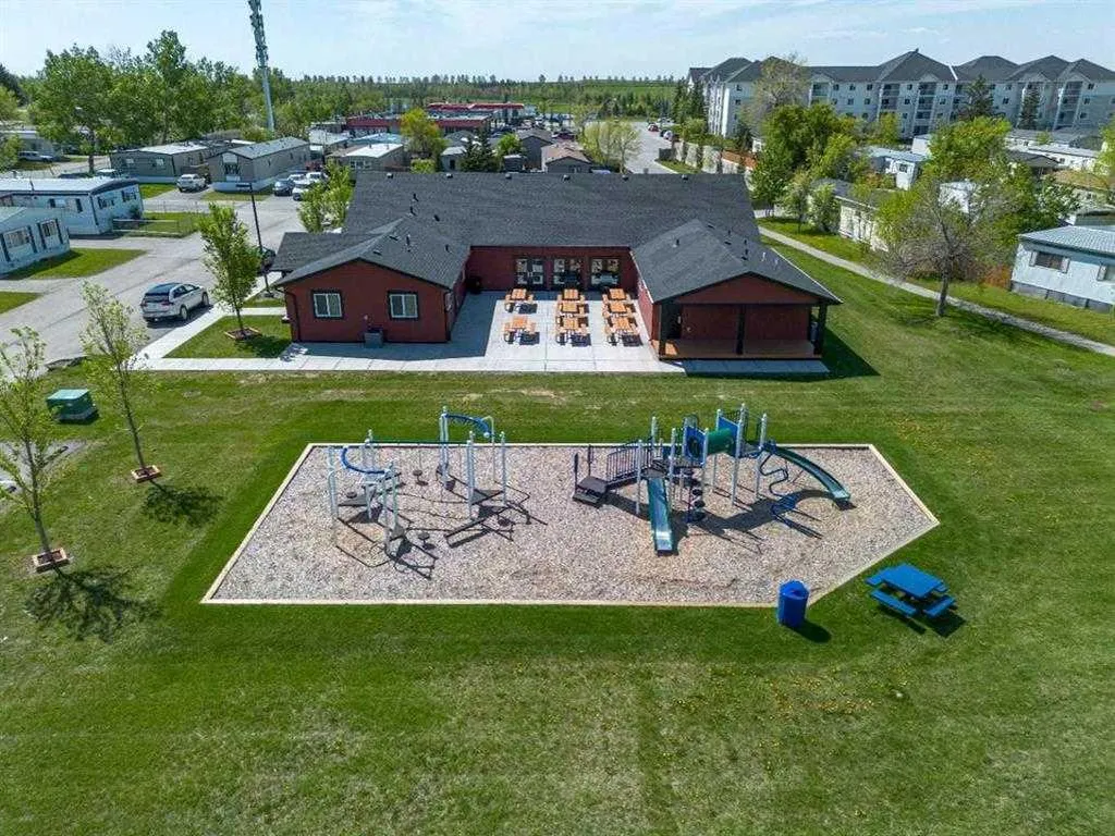6220 17 Avenue SE Calgary AB T2A 4V5