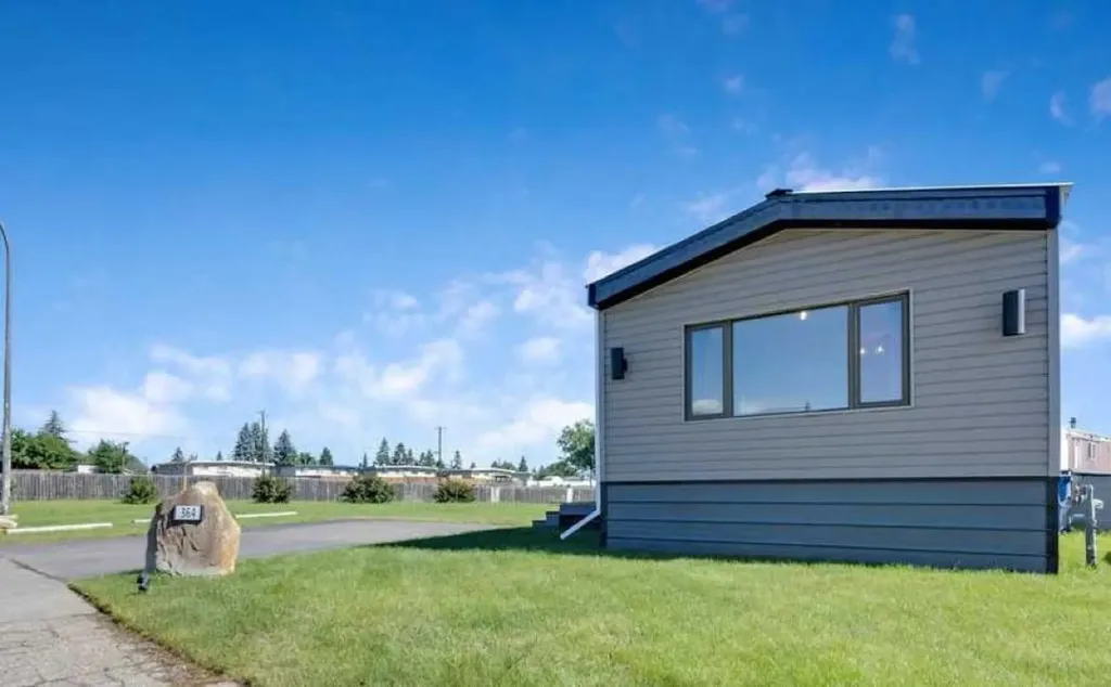 6220 17 Avenue SE Calgary AB T2A 4V5
