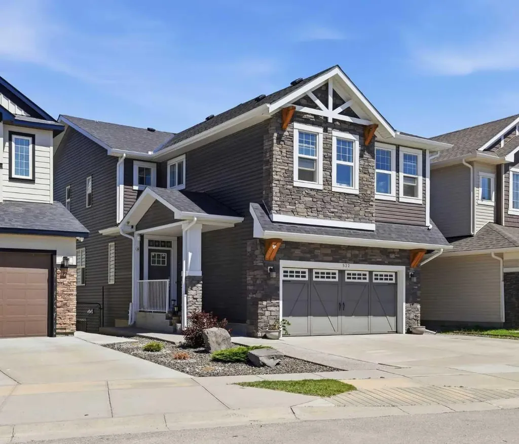522 Sherwood Boulevard NW Calgary AB T3R 0Y6