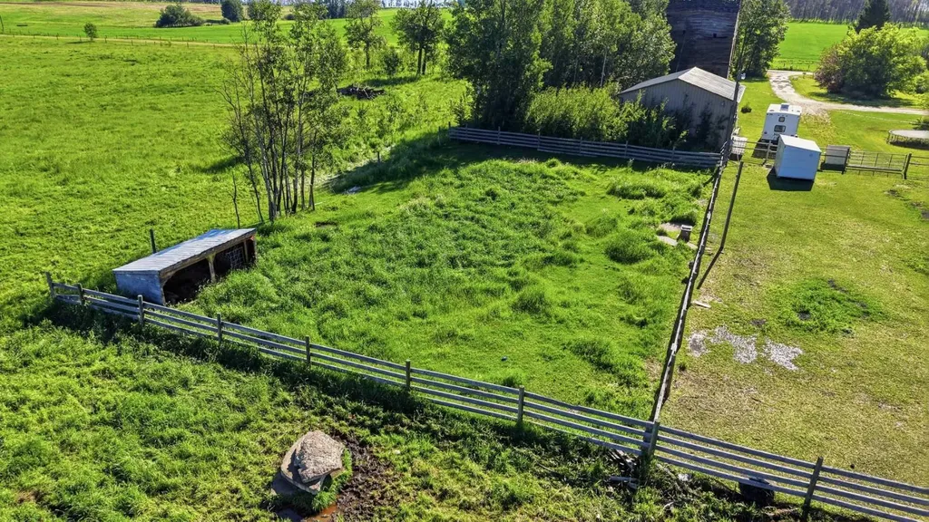 41416 Range Road 34 Rural Lacombe County AB T0C 2J0