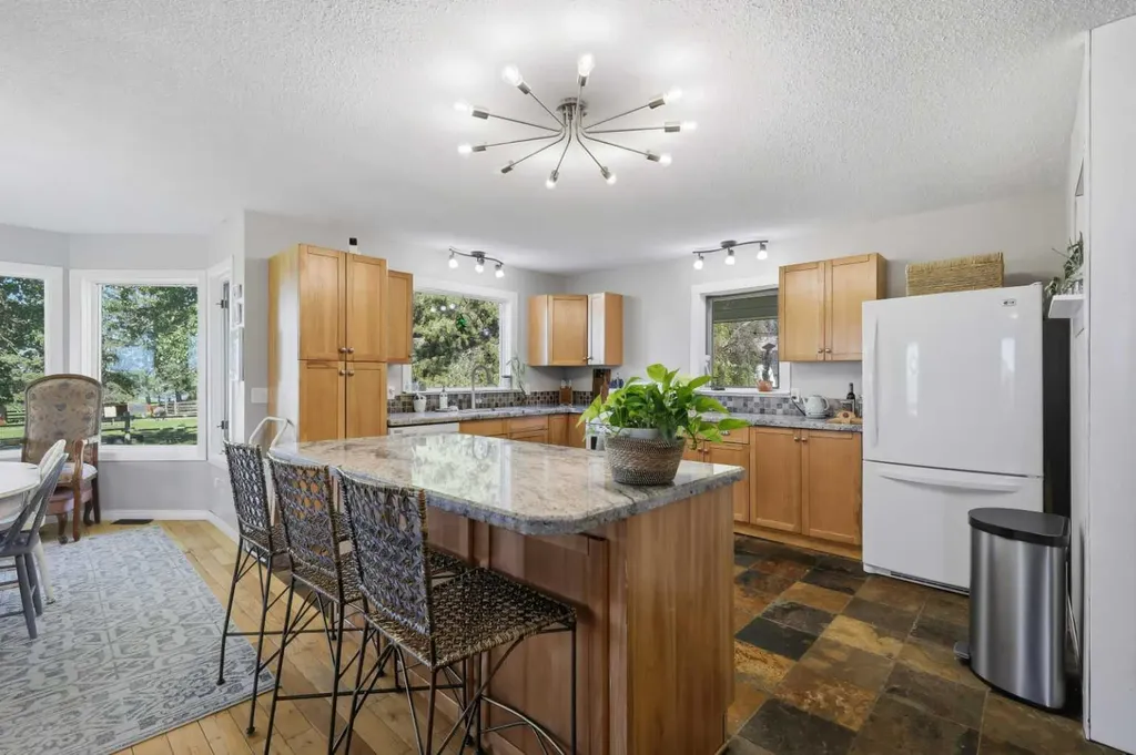 41416 Range Road 34 Rural Lacombe County AB T0C 2J0
