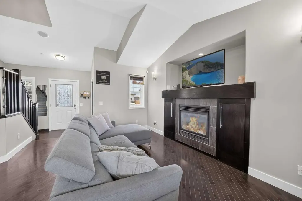 759 Stonehaven Drive Carstairs AB T0M 0N0