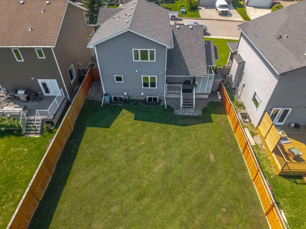759 Stonehaven Drive Carstairs AB T0M 0N0