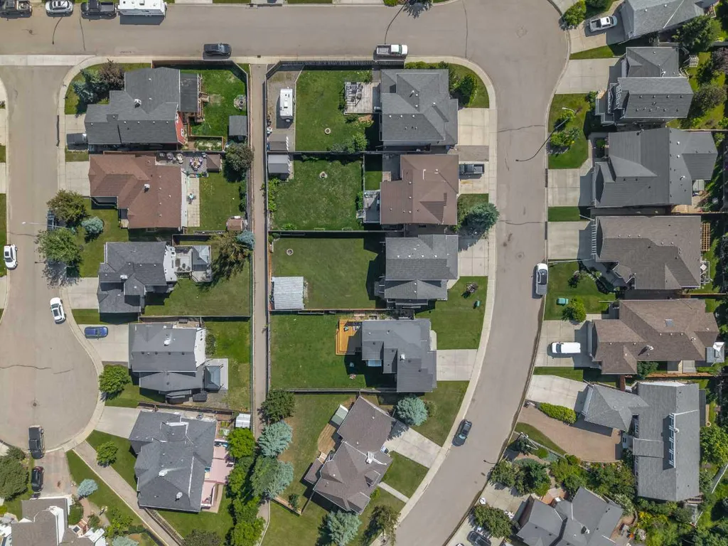 759 Stonehaven Drive Carstairs AB T0M 0N0