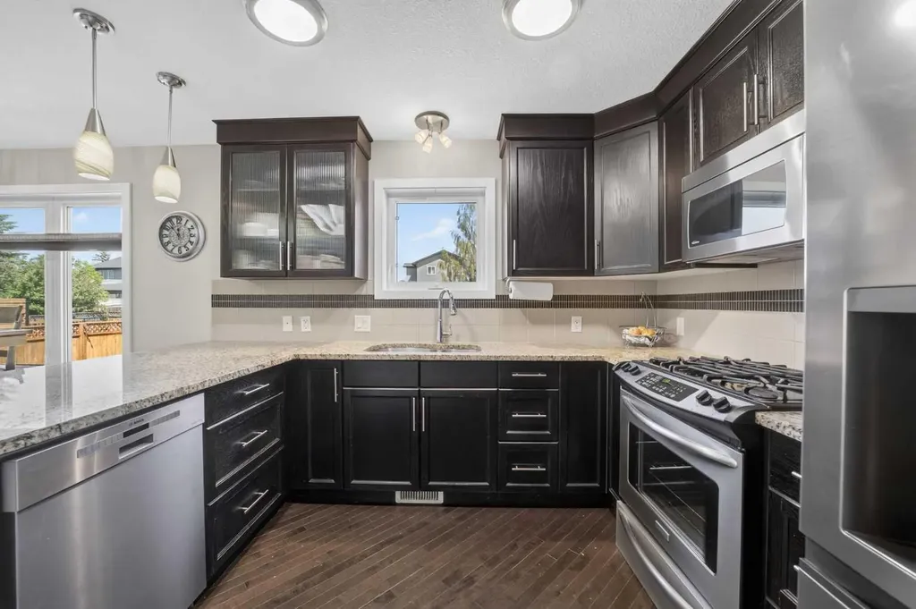 759 Stonehaven Drive Carstairs AB T0M 0N0