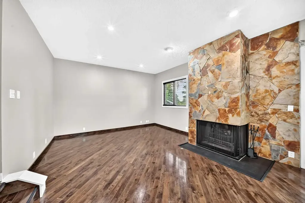 448 Strathcona Drive SW Calgary AB T3H 1M3