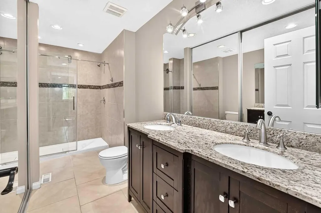 448 Strathcona Drive SW Calgary AB T5H 1M3
