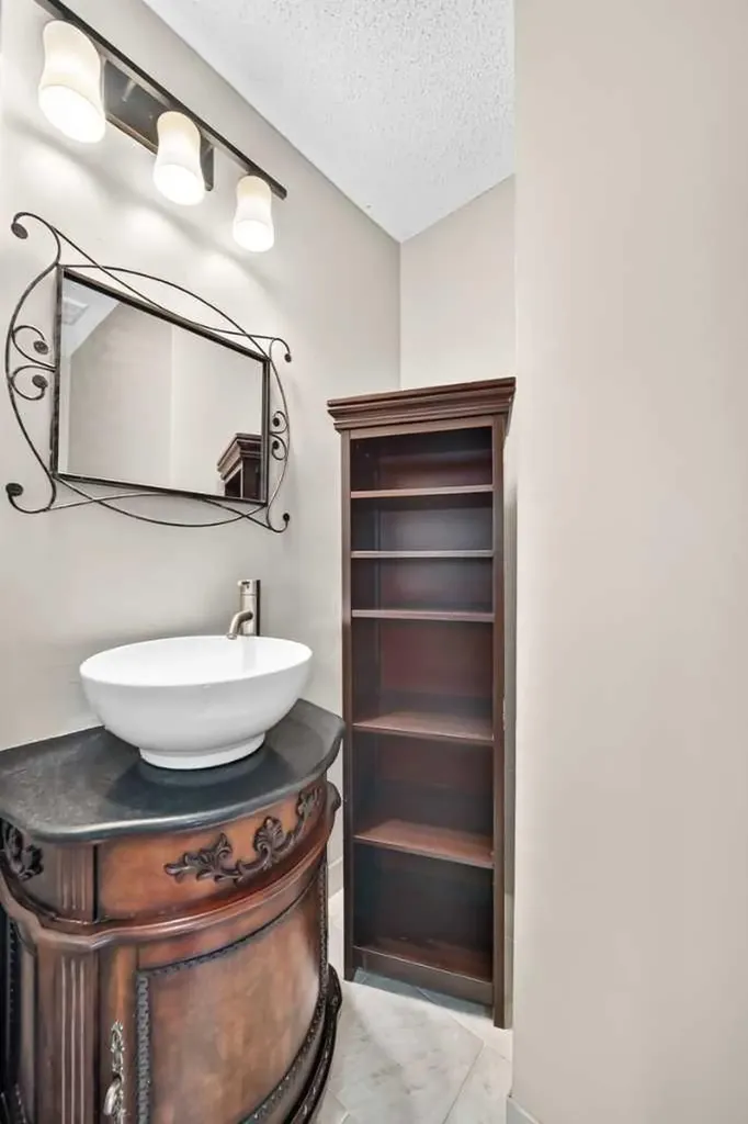 448 Strathcona Drive SW Calgary AB T3H 1M3