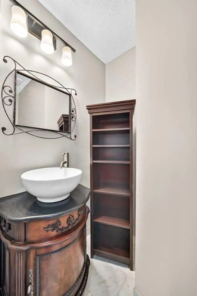 448 Strathcona Drive SW Calgary AB T3H 1M3
