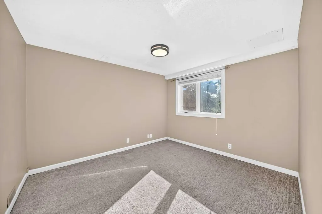 448 Strathcona Drive SW Calgary AB T5H 1M3
