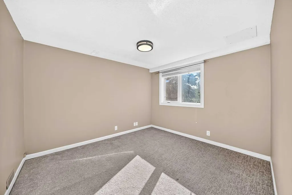 448 Strathcona Drive SW Calgary AB T3H 1M3