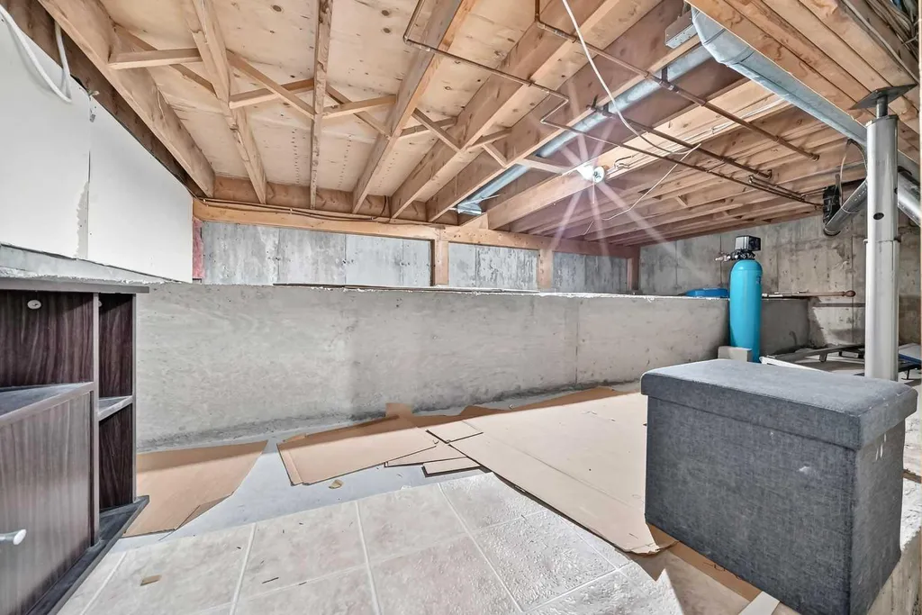 448 Strathcona Drive SW Calgary AB T3H 1M3