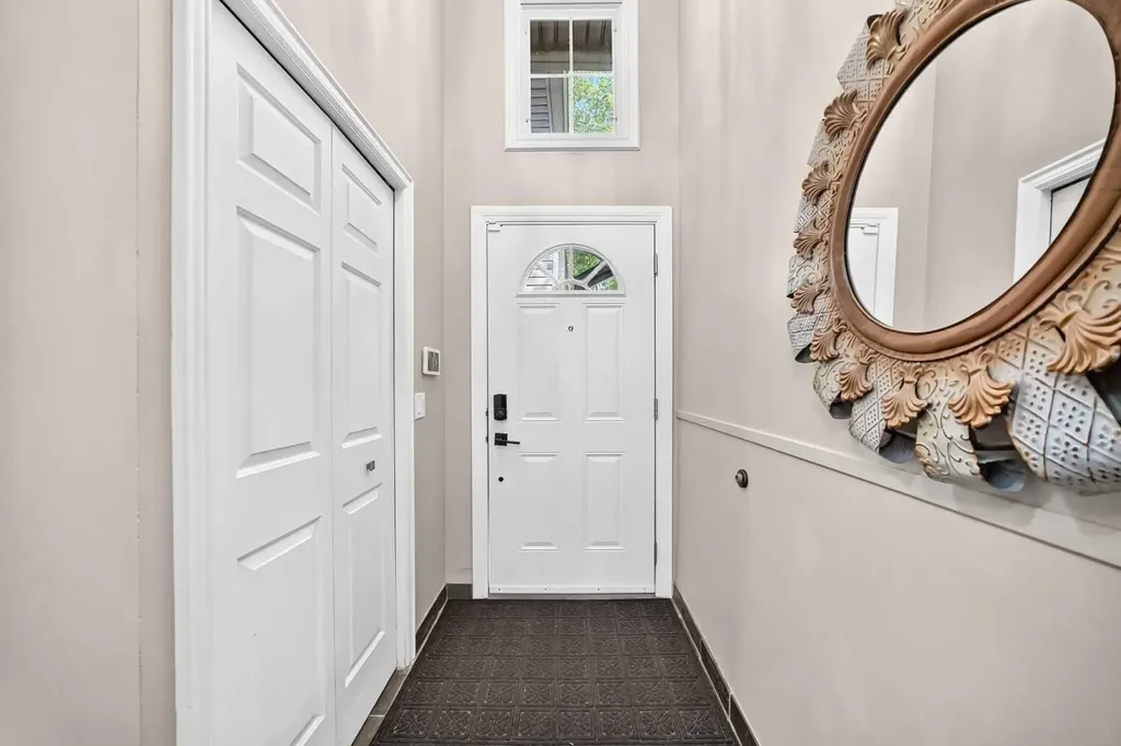 448 Strathcona Drive SW Calgary AB T3H 1M3