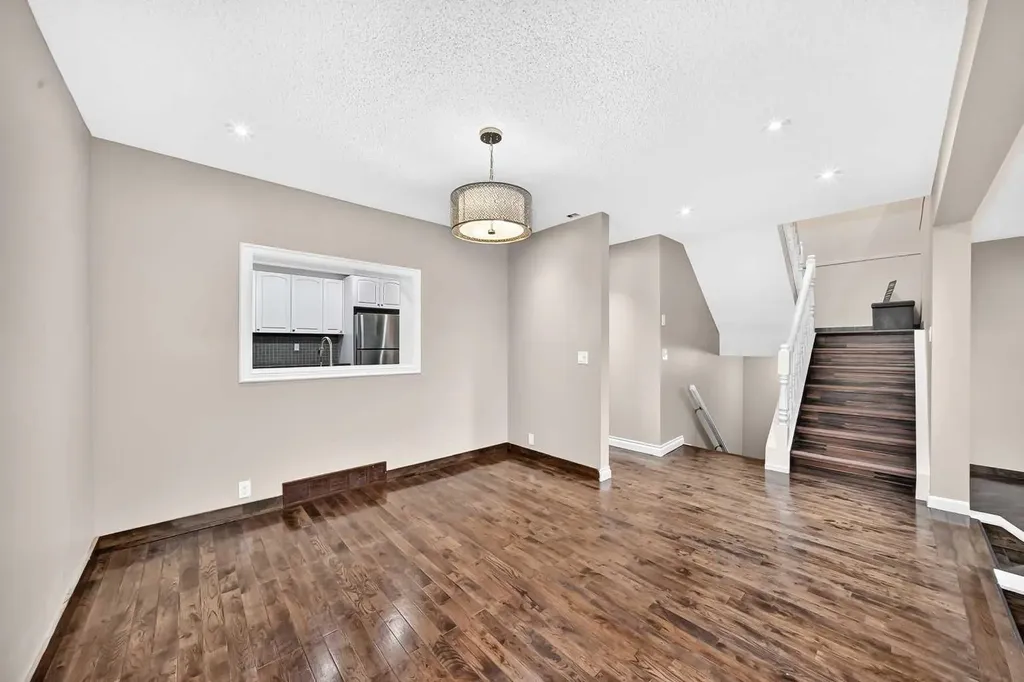 448 Strathcona Drive SW Calgary AB T3H 1M3