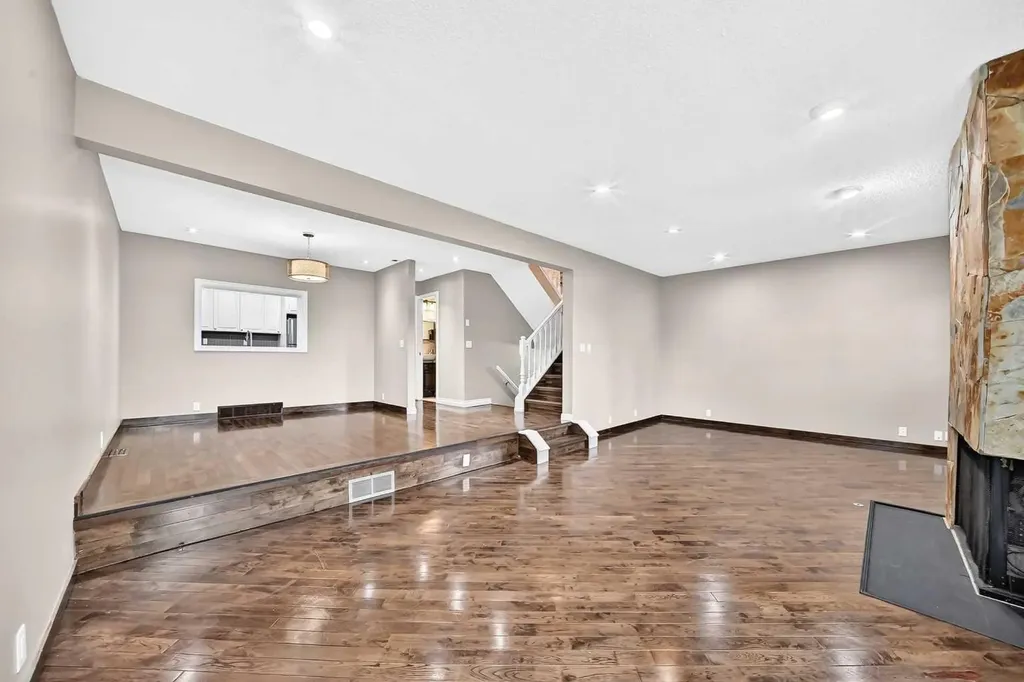 448 Strathcona Drive SW Calgary AB T3H 1M3