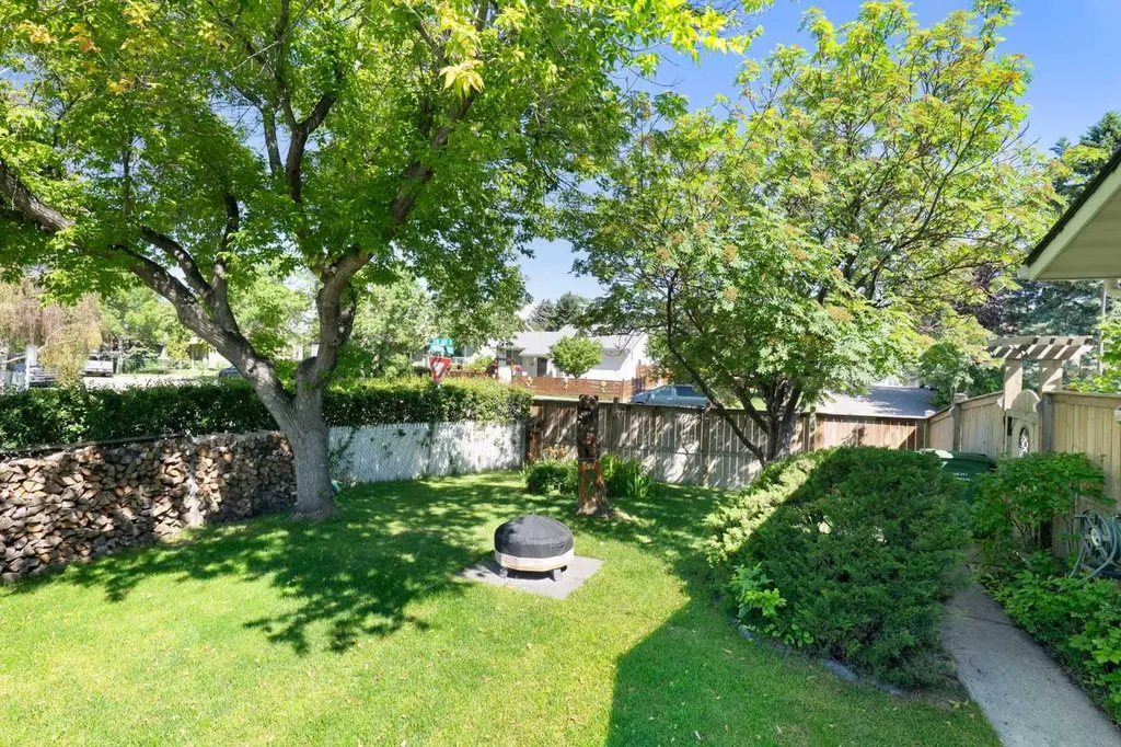 76 Pinebrook Close NE Calgary AB T1Y 3X5