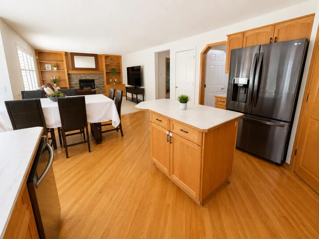 513 Sierra Madre Court SW Calgary AB T3H 3H5