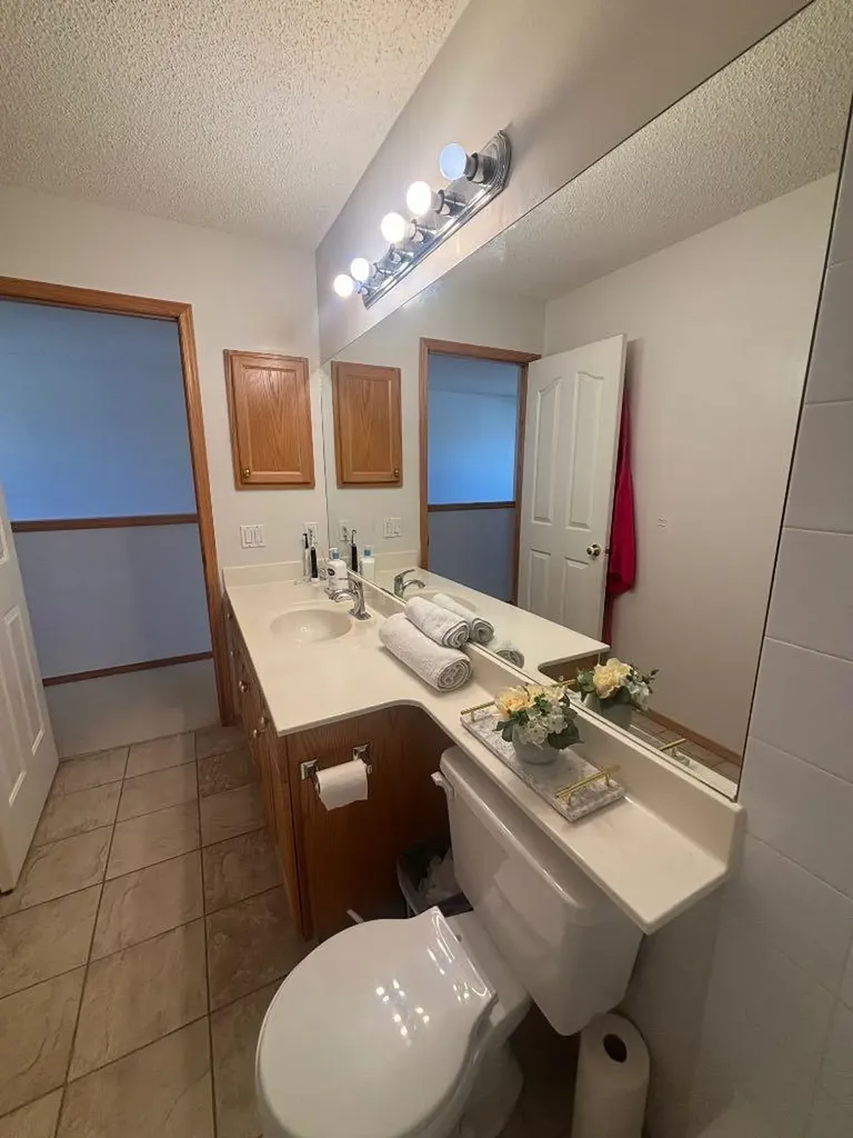 513 Sierra Madre Court SW Calgary AB T3H 3H5