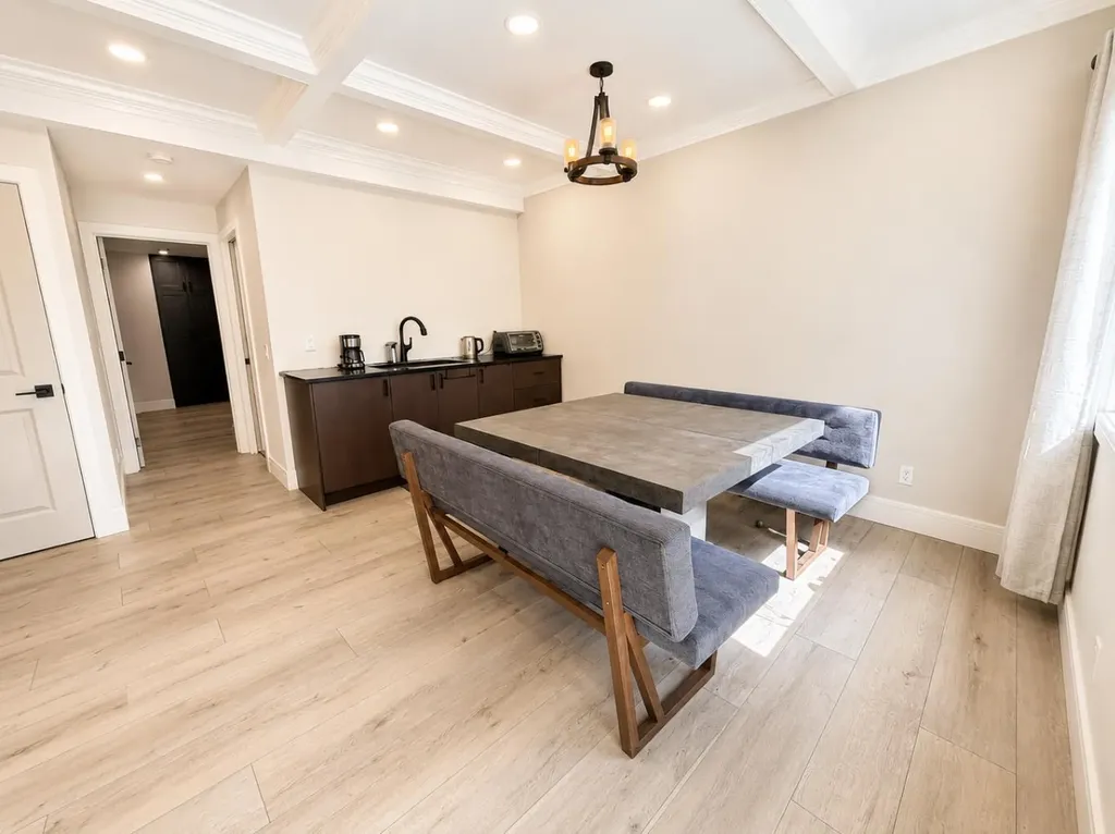513 Sierra Madre Court SW Calgary AB T3H 3H5