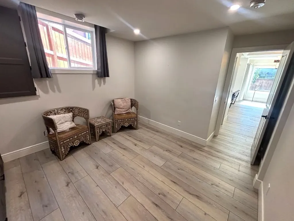 513 Sierra Madre Court SW Calgary AB T3H 3H5