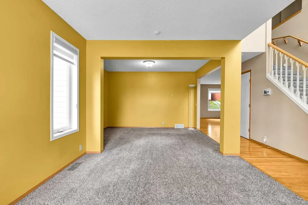 332 Harvest Hills Drive NE Calgary AB T3K 4H7