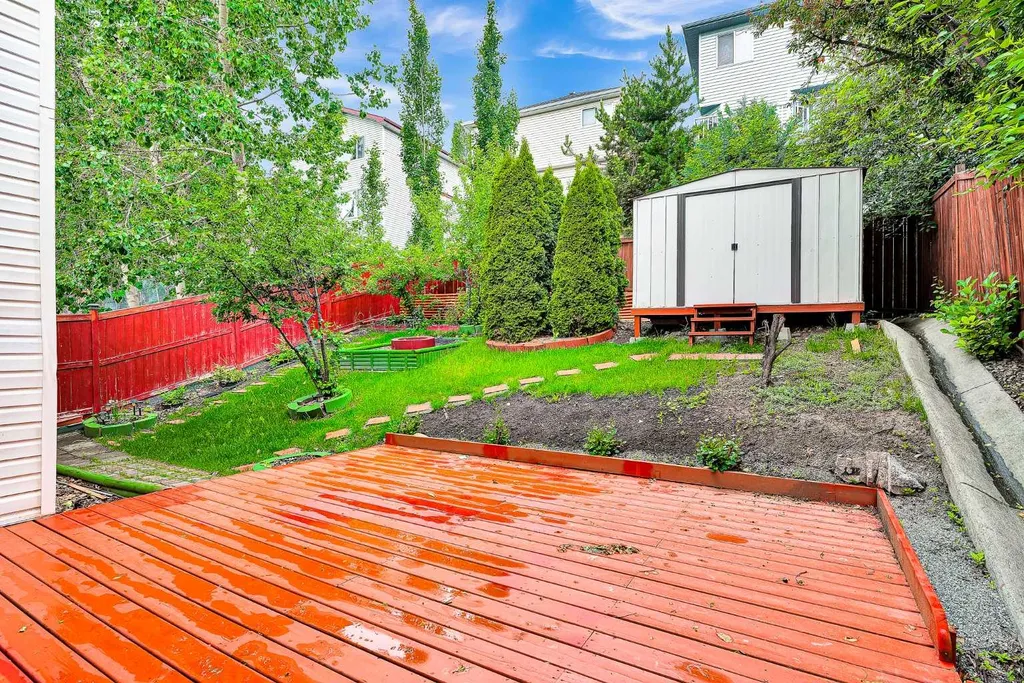 332 Harvest Hills Drive NE Calgary AB T3K 4H7