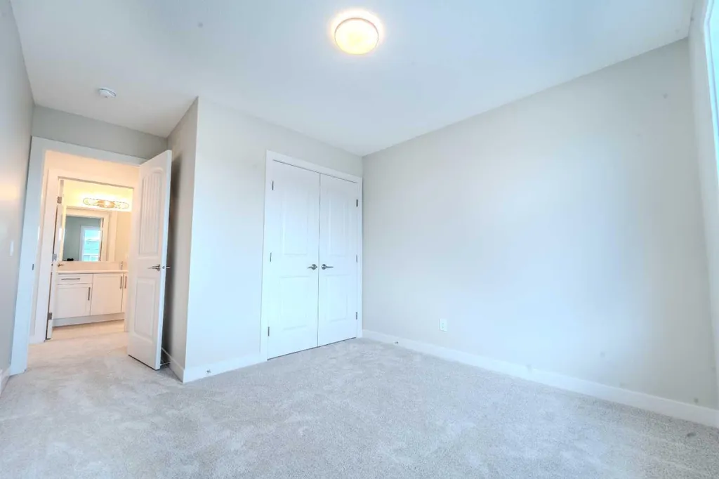 124 Waterford Way Chestermere AB T1X3A2