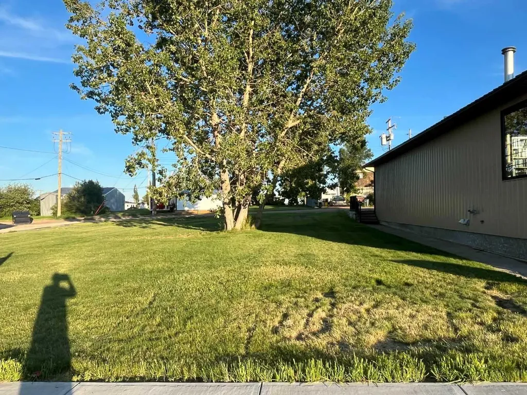 112 Centre Street Milo AB T0L1L0