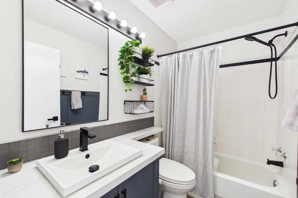 58 Hidden Crescent NW Calgary AB T3A 5L4