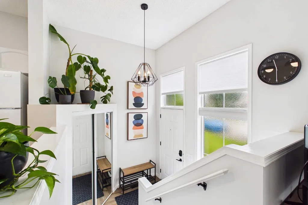 58 Hidden Crescent NW Calgary AB T3A 5L4