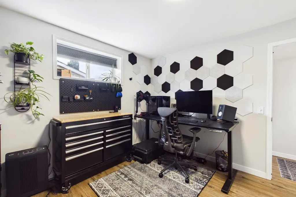 58 Hidden Crescent NW Calgary AB T3A 5L4