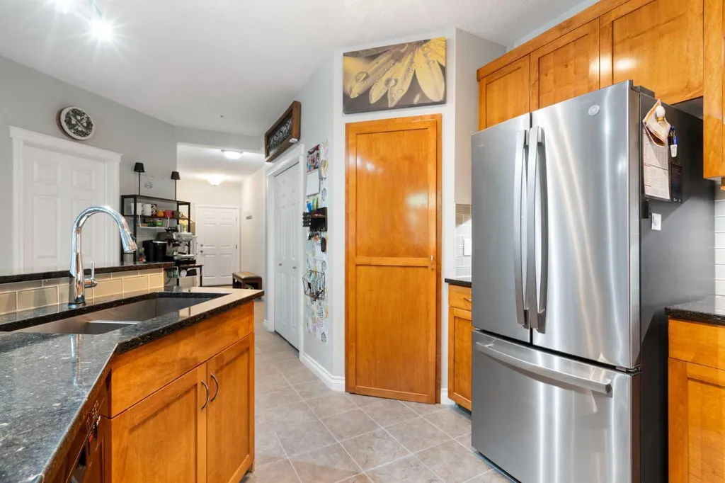 24 Hemlock Crescent SW Calgary AB T3C2Z1
