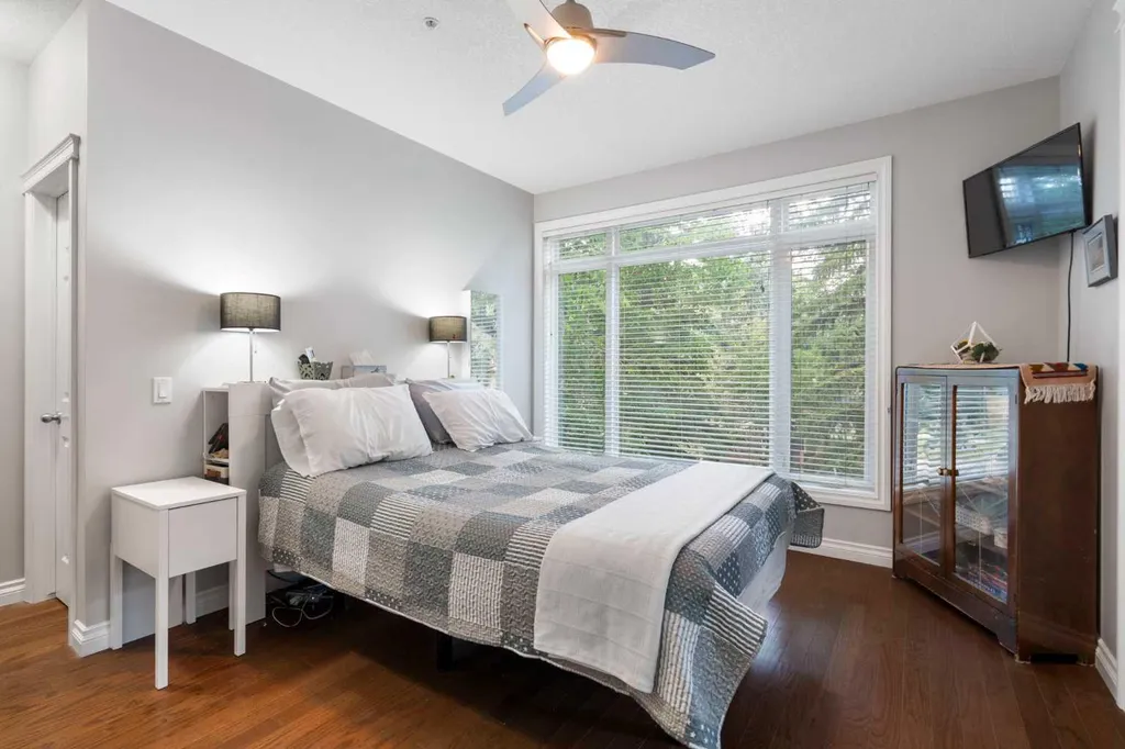 24 Hemlock Crescent SW Calgary AB T3C2Z1
