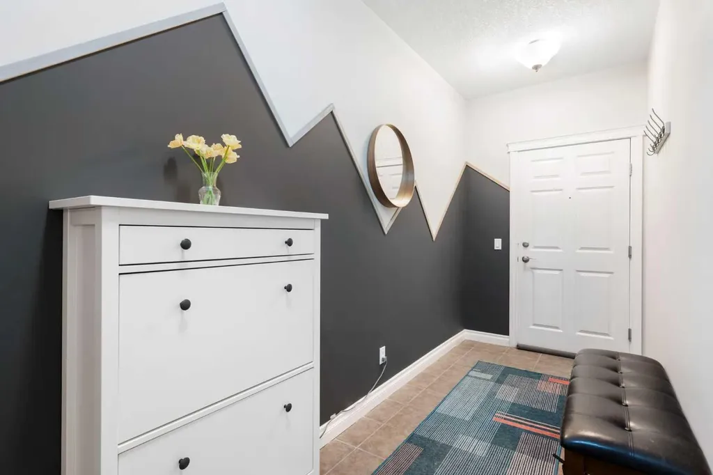 24 Hemlock Crescent SW Calgary AB T3C2Z1