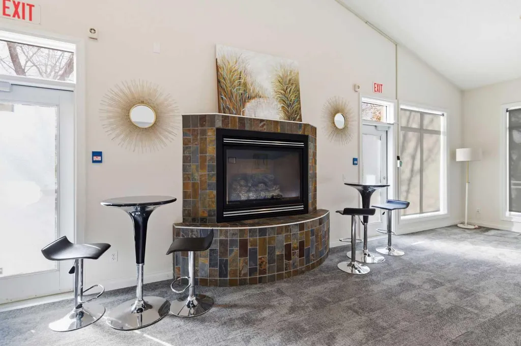 24 Hemlock Crescent SW Calgary AB T3C2Z1