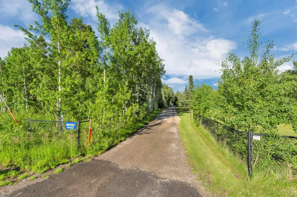 394051 Range Road 6-5 Rural Clearwater County AB T4T 1V5