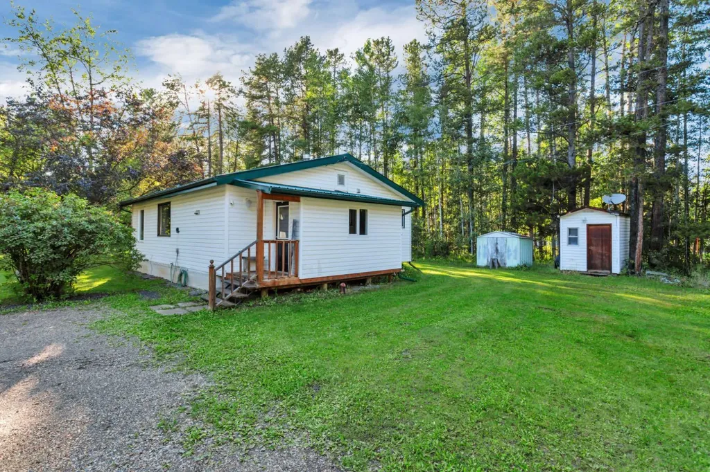 394051 Range Road 6-5 Rural Clearwater County AB T4T 1V5