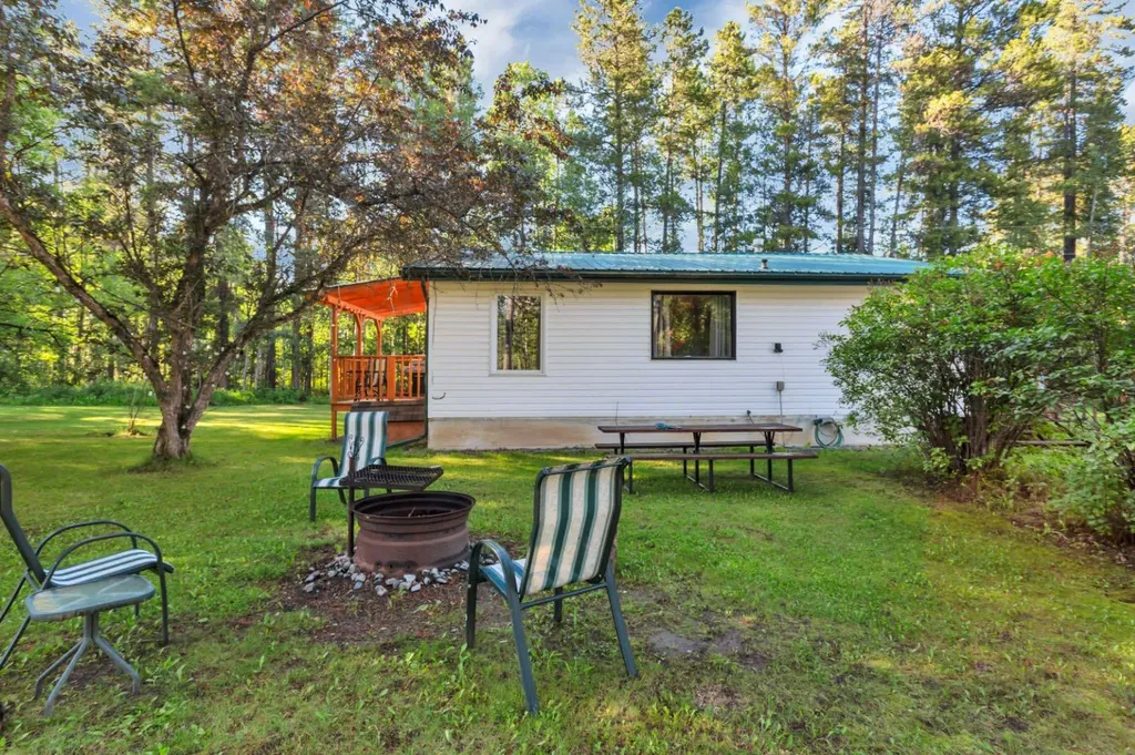 394051 Range Road 6-5 Rural Clearwater County AB T4T 1V5