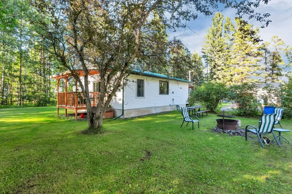 394051 Range Road 6-5 Rural Clearwater County AB T4T 1V5