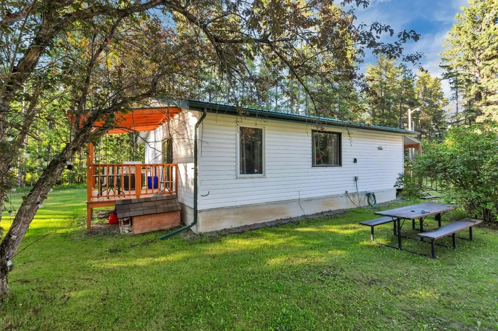 394051 Range Road 6-5 Rural Clearwater County AB T4T 1V5